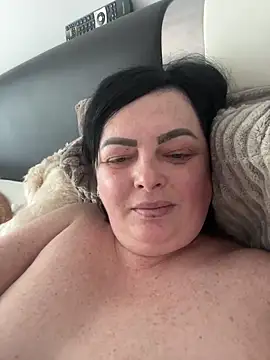 Amandamuller1982 online show from 02/17/25, 07:37