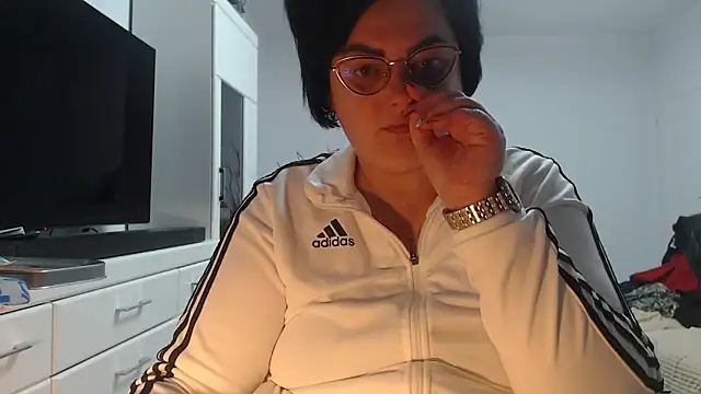 Amandamuller1982 online show from 03/25/26, 11:00