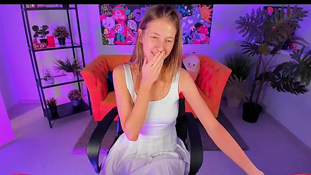 Snapshot of Sharon_Evansi chatting on 12/22/24, 03:44 Sharon Evansi online show from 12/22/24, 03:44