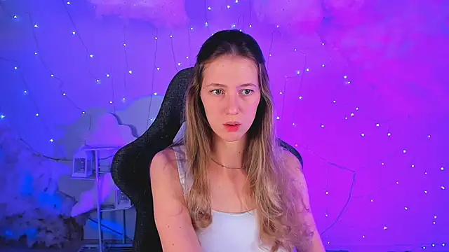 Snapshot of Sharon_Evansi chatting on 12/25/24, 11:54 Sharon Evansi online show from 12/25/24, 11:54