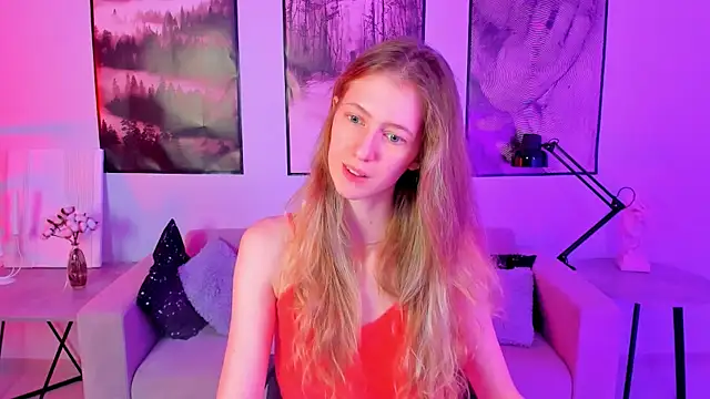 Snapshot of Sharon_Evansi chatting on 01/11/25, 02:58 Sharon Evansi online show from 01/11/25, 02:58