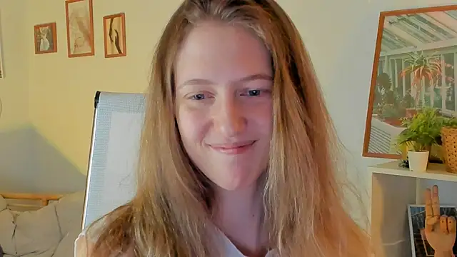 Snapshot of Sharon_Evansi chatting on 03/16/25, 03:17 Sharon Evansi online show from 03/16/25, 03:17