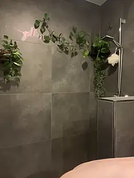 AdelinaAlia online show from 10/03/25, 04:59