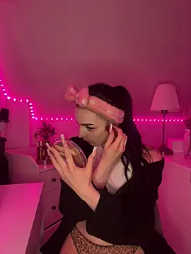 AdelinaAlia online show from 02/21/26, 09:05