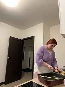 Snapshot of CookyDaisy chatting on 12/12/24, 02:55 CookyDaisy online show from 12/12/24, 02:55