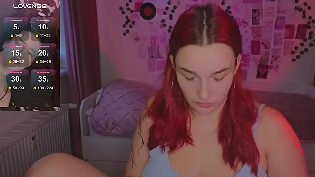 Snapshot of CookyDaisy chatting on 09/17/25, 04:08 CookyDaisy online show from 09/17/25, 04:08