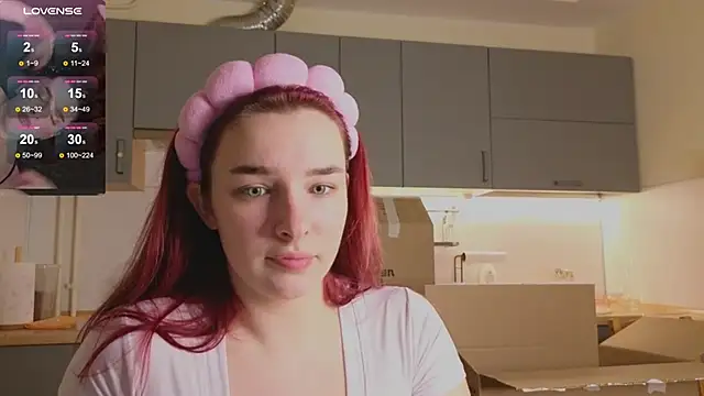 Snapshot of CookyDaisy chatting on 12/04/25, 09:45 CookyDaisy online show from 12/04/25, 09:45