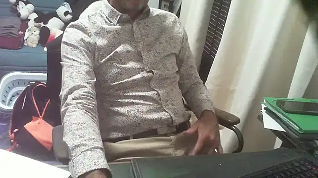 shyfrenchcock1 online show from 09/11/25, 12:38