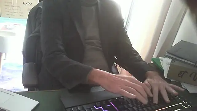 shyfrenchcock1 online show from 01/13/26, 01:27