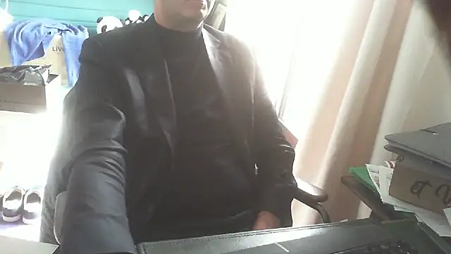 shyfrenchcock1 online show from 01/19/26, 09:02