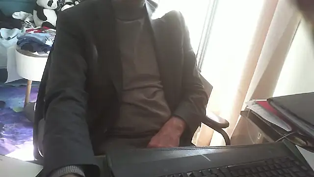 shyfrenchcock1 online show from 04/03/26, 08:56