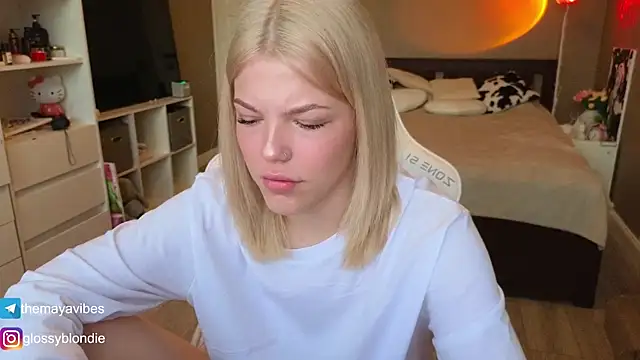 Maya Rave online show from 04/14/26, 03:23