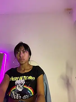 bonnie 18x online show from 02/11/25, 02:57