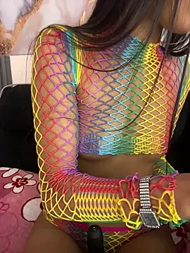 bonnie 18x online show from 12/03/25, 11:36