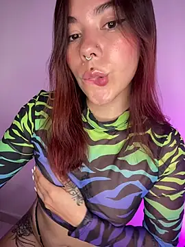 luccianagreyy online show from 02/04/25, 08:49