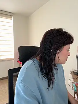 PoliBenett  online show from 10/16/25, 08:21