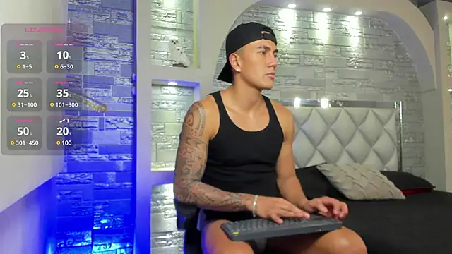 Aron Bolt online show from 02/05/25, 03:09