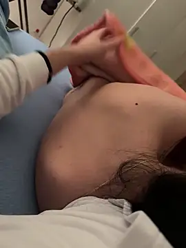 jessieandjames29 online show from 01/30/25, 06:43