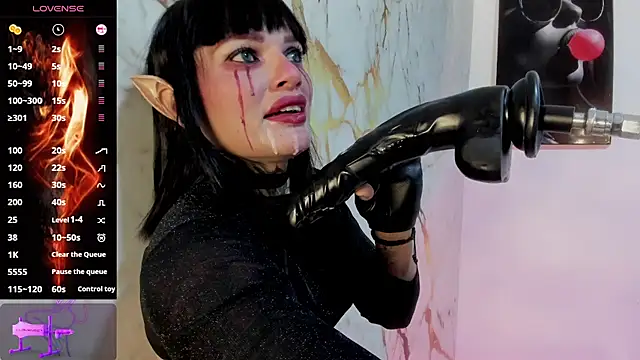 la mazona online show from 12/04/25, 07:33