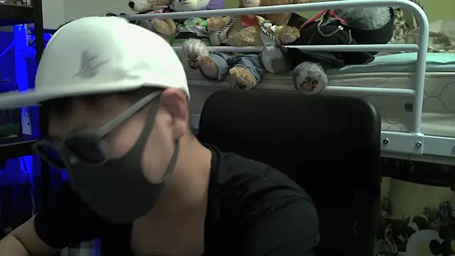 Owl1216 online show from 12/12/24, 12:33