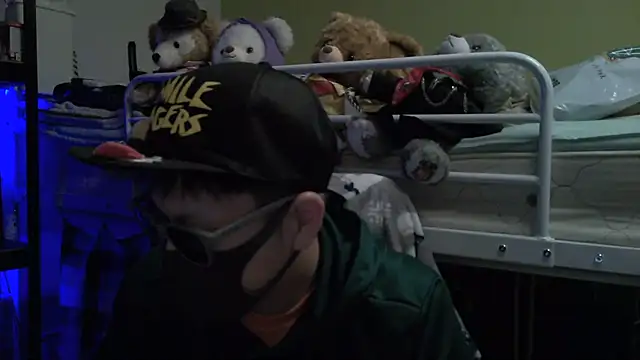 Owl1216 online show from 01/03/25, 12:19