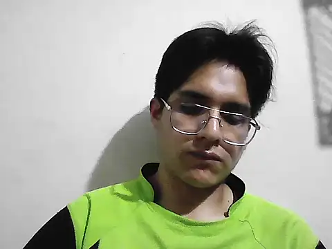 Snapshot of HardDick2 chatting on 02/25/26, 05:28 HardDick2 online show from 02/25/26, 05:28