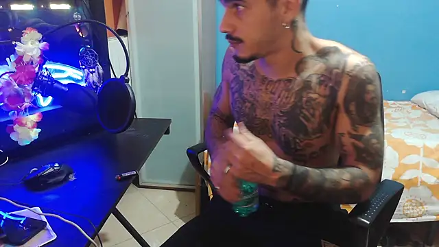 Badboyi1997 online show from 10/03/25, 12:29