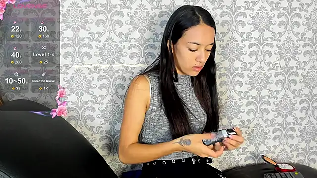 Mia scarlet69 online show from 02/06/25, 12:16