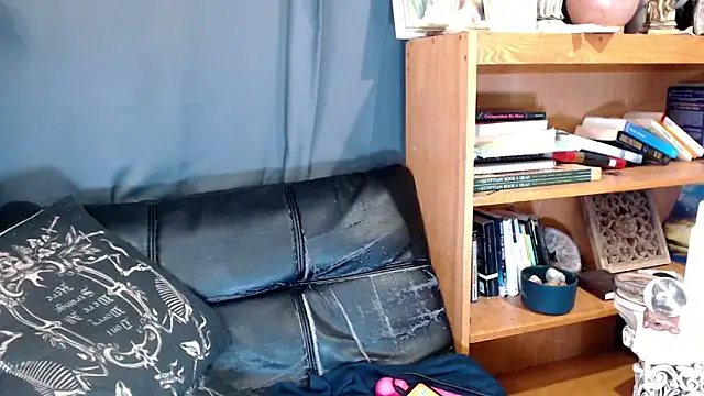 Snapshot of liadivina chatting on 12/31/24, 06:57 liadivina online show from 12/31/24, 06:57