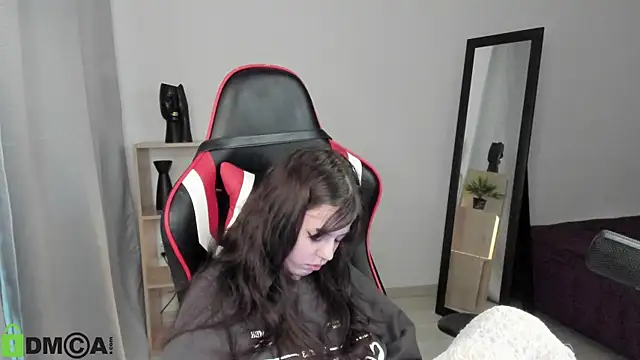 Este Glen online show from 03/13/25, 03:17