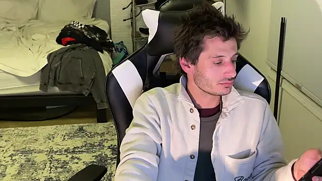 Dylansd online show from 12/23/24, 06:44