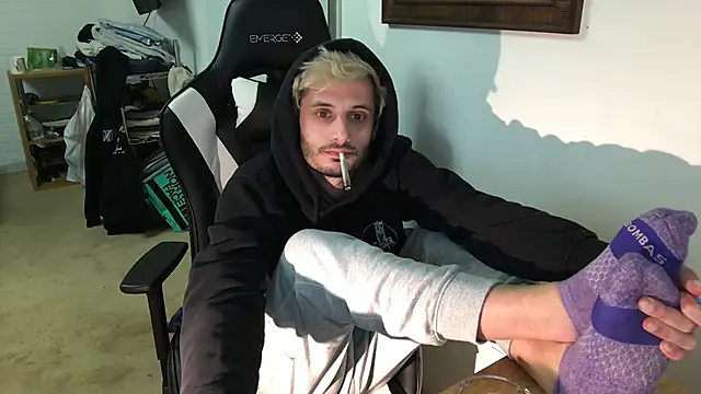 Dylansd online show from 03/04/25, 06:47