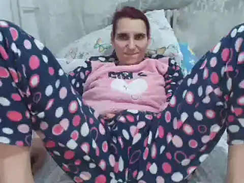 Snapshot of pussywetsquirty chatting on 01/18/25, 08:20 pussywetsquirty online show from 01/18/25, 08:20