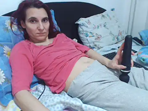 Snapshot of pussywetsquirty chatting on 02/13/25, 12:54 pussywetsquirty online show from 02/13/25, 12:54