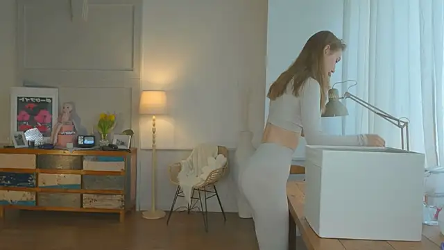 Snapshot of solar_bella chatting on 02/02/25, 02:24 solar bella online show from 02/02/25, 02:24