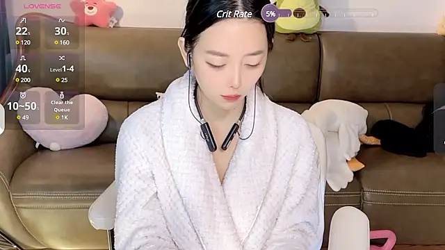 Yilin1999 online show from 12/12/24, 01:06