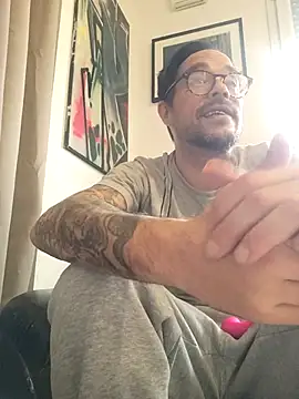 mileflav0r online show from 12/04/25, 11:30