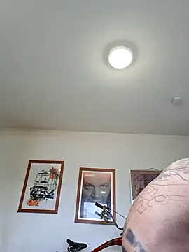 mileflav0r online show from 03/23/26, 07:45