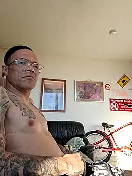 mileflav0r online show from 04/06/26, 07:09