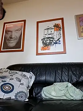 mileflav0r online show from 04/13/26, 06:52