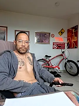 mileflav0r online show from 05/16/26, 07:27