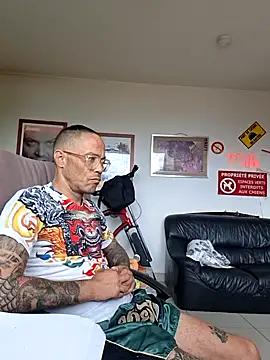 mileflav0r online show from 06/03/26, 09:12