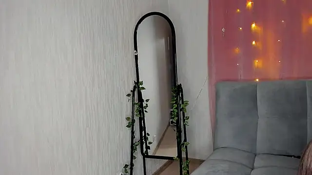 Snapshot of LinaCristonsen chatting on 01/17/25, 06:23 LinaCristonsen online show from 01/17/25, 06:23