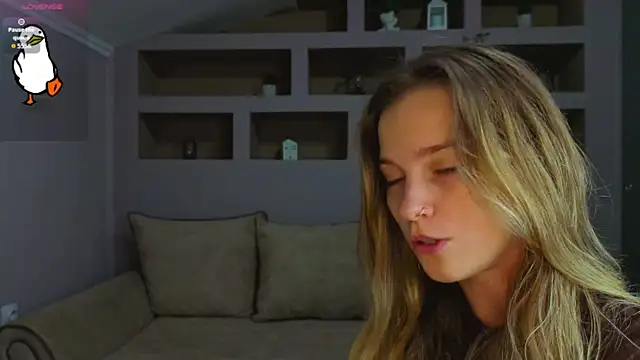 Snapshot of LinaCristonsen chatting on 10/14/25, 05:25 LinaCristonsen online show from 10/14/25, 05:25