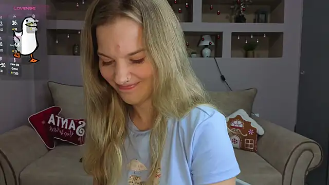 Snapshot of LinaCristonsen chatting on 11/28/25, 05:15 LinaCristonsen online show from 11/28/25, 05:15