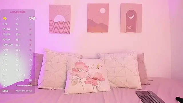 Mia Heartt online show from 02/17/25, 09:52