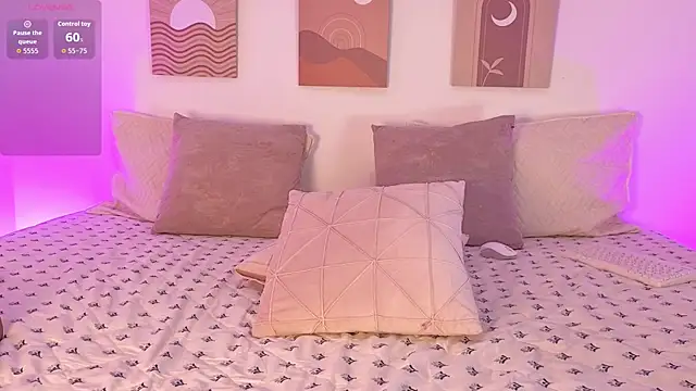 Mia Heartt online show from 12/02/25, 07:53