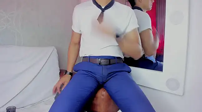 Snapshot of Lucii_fer_ chatting on 02/22/25, 05:24 Lucii fer online show from 02/22/25, 05:24