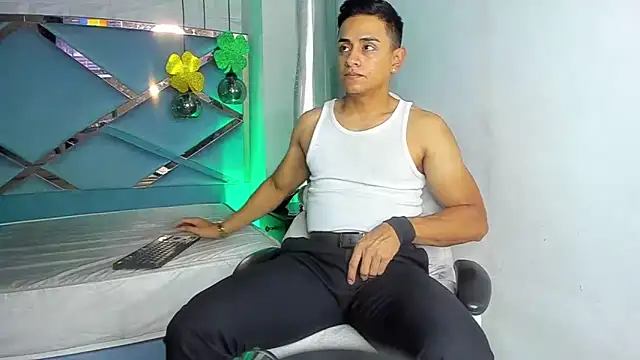 Lucii fer  online show from 03/17/26, 01:36