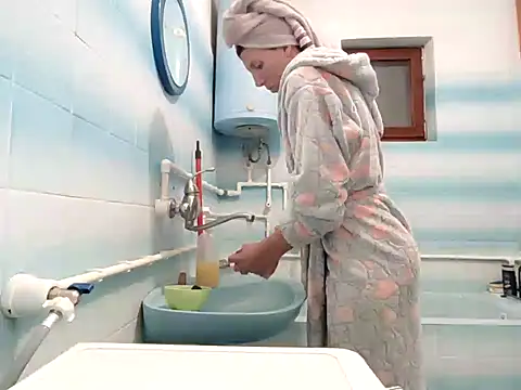 beaverwoman online show from 12/19/24, 03:41